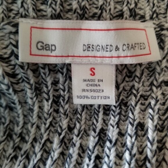 Gap Designed & Crafted Sweater (S) - Picture 3 of 4